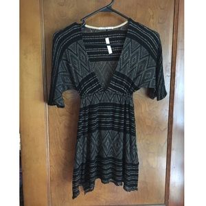 Vitamin A Black and Gold Cover Up Size XS